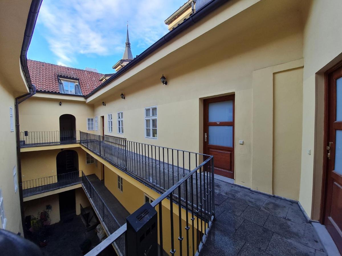 Magic Central Attic Apartment Praga Exterior foto
